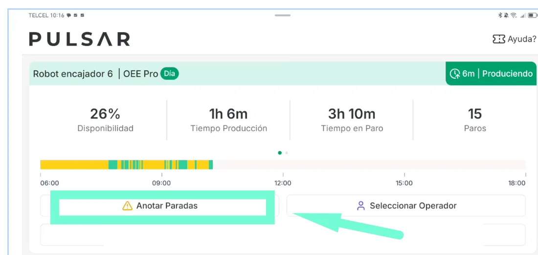 La tarjeta de una máquina en la pantalla Inicio de la app, en la vista Tiempo real, con el botón Anotar Paradas resaltado debajo de la línea de tiempo.